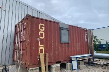 Structure de container de seconde vie aménagé en base-vie